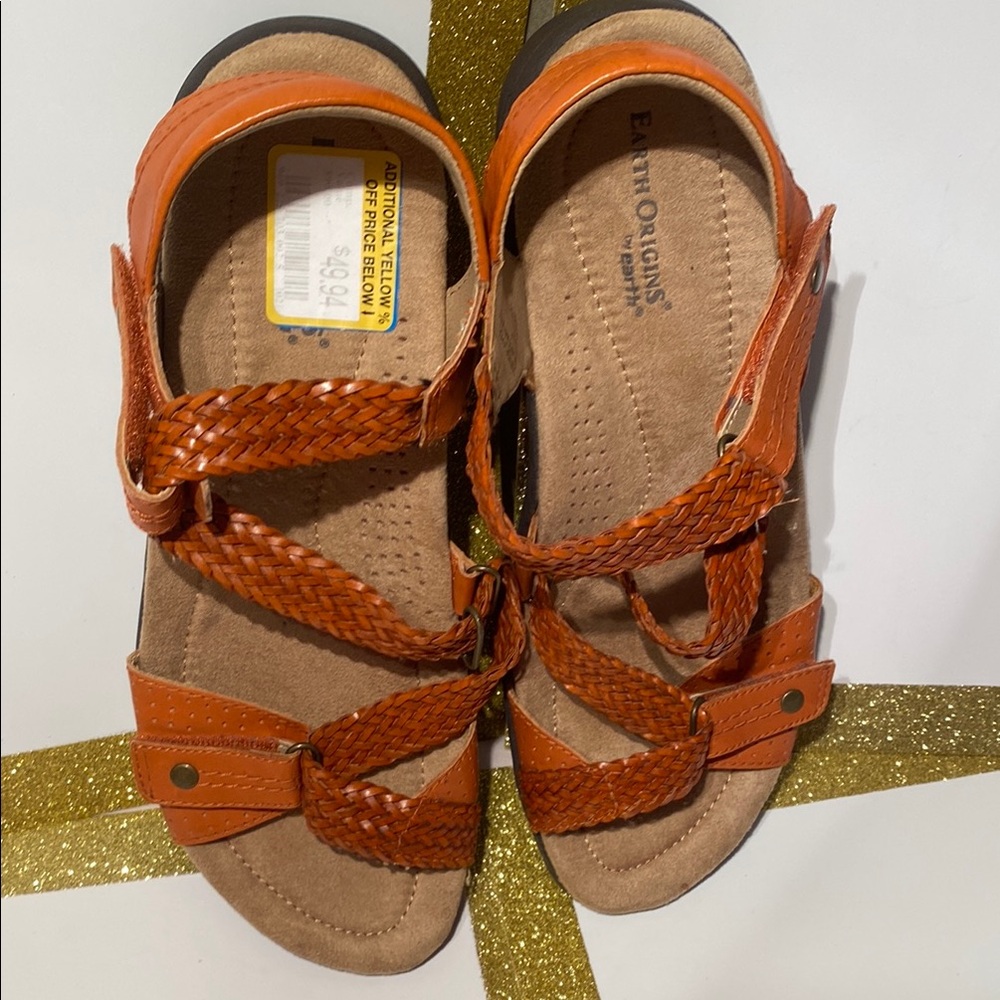 EARTH ORIGINS ORANGE SIZE 9 W SOFT SANDALS